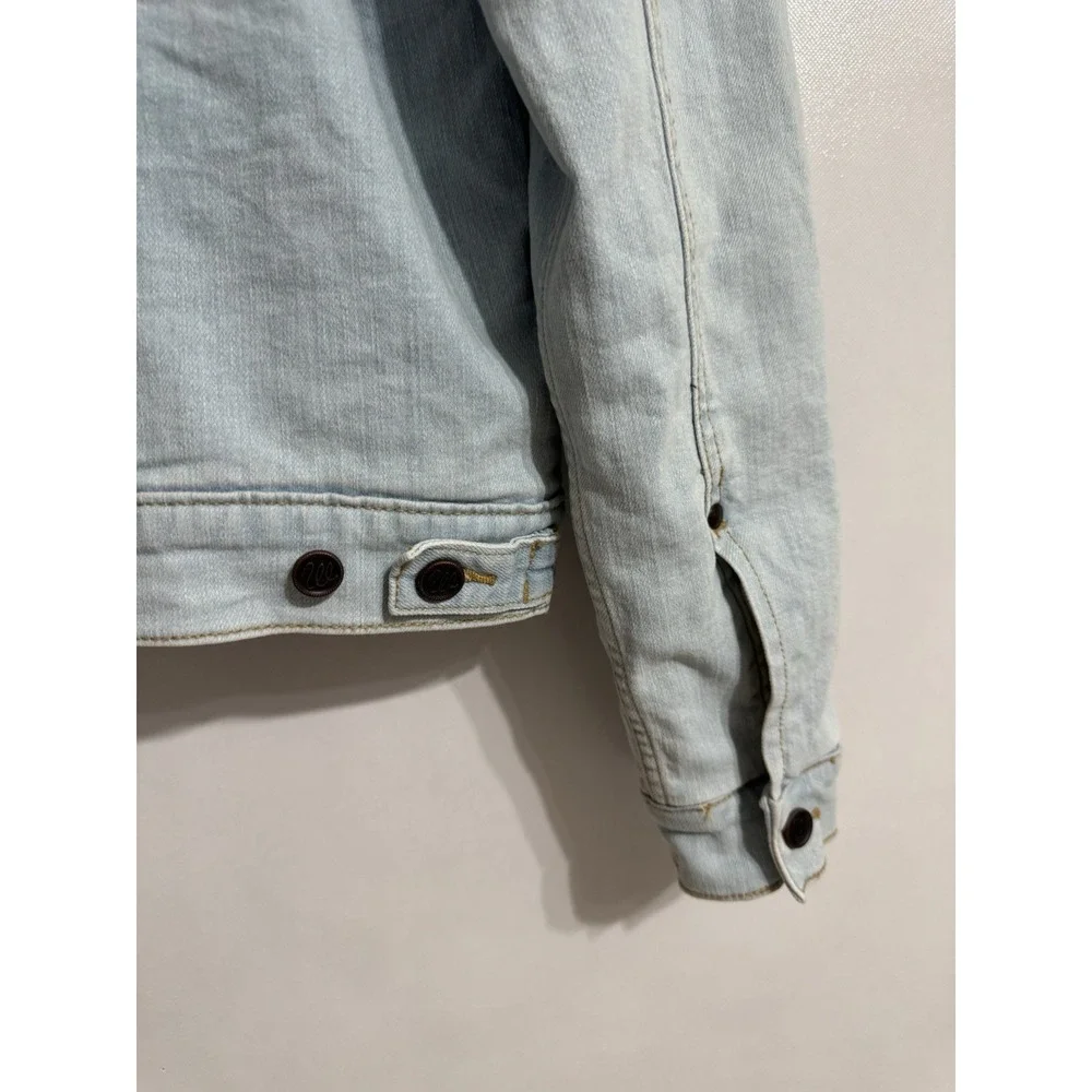 Wrangler Medium Sherpa Lined Denim Jacket Classic Western Trucker Light Wash